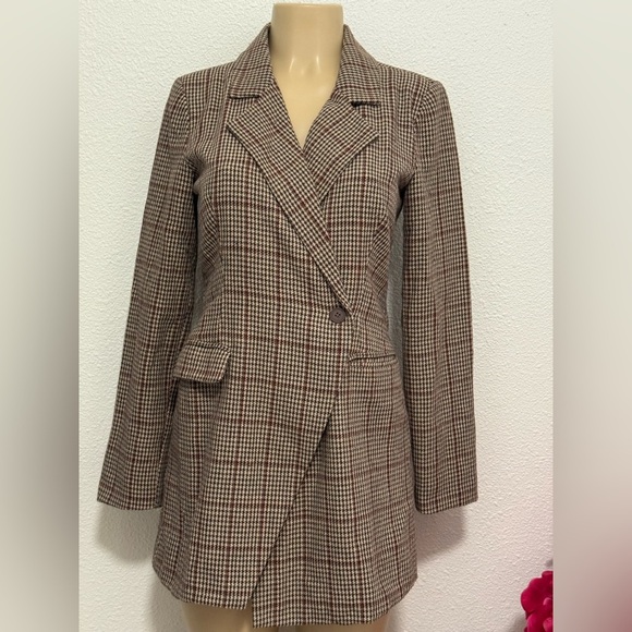 Promesa Brown Blazer Romper with Wrap Design - Picture 7 of 14